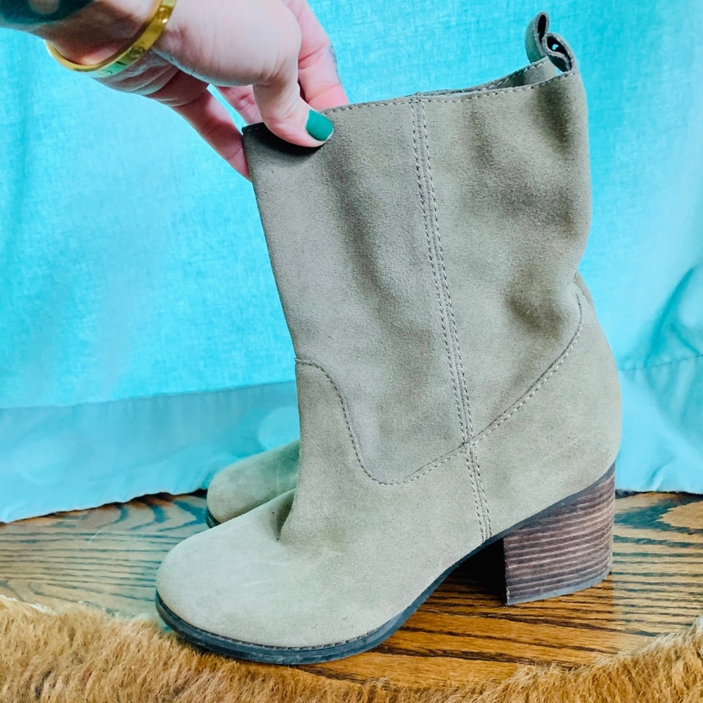 Steve Madden slouchy boots size 8